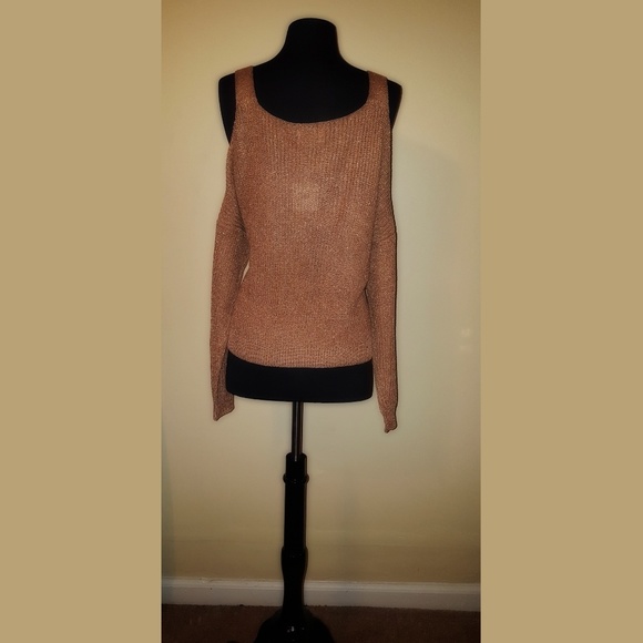 Fashion Nova cold-shoulder sweater - Picture 2 of 2